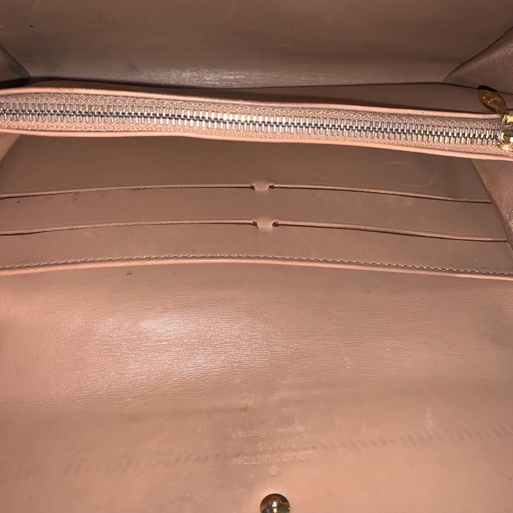 AUTHENTICATED Louis Vuitton long wallet - Picture 12 of 16